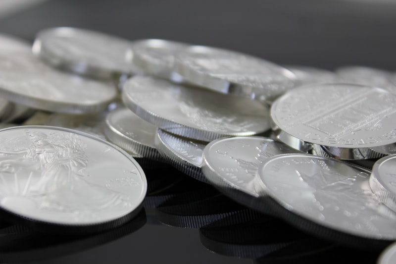 Is a gold IRA better than owning physical gold?